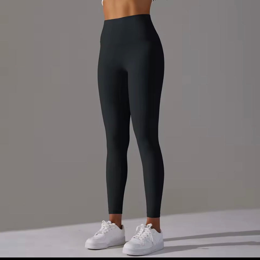Women’s athletic leggings